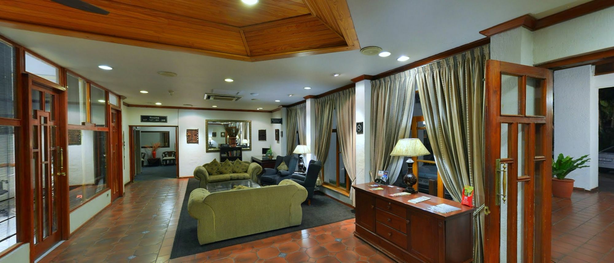 Hotel Promenade Nelspruit Mbombela Exterior foto